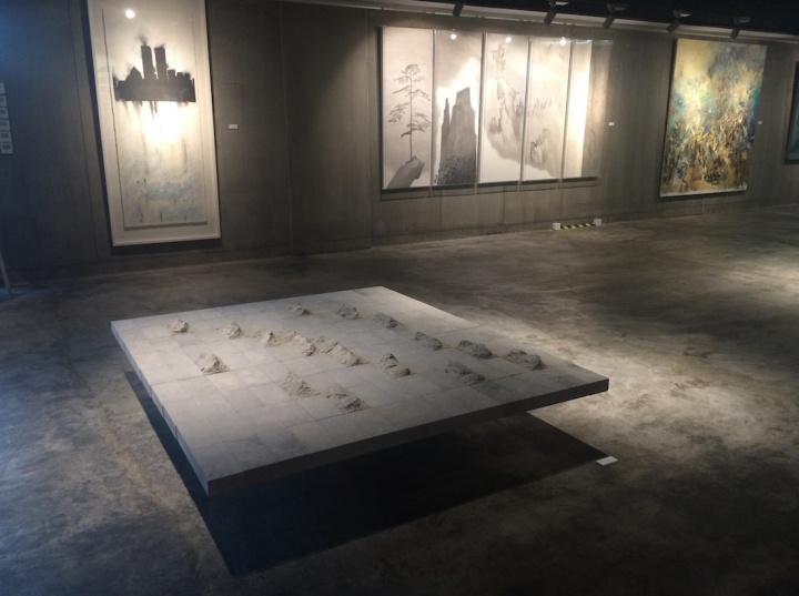 2014年“小逻辑——中国当代艺术的话语表述与修辞方法”展览现场  
