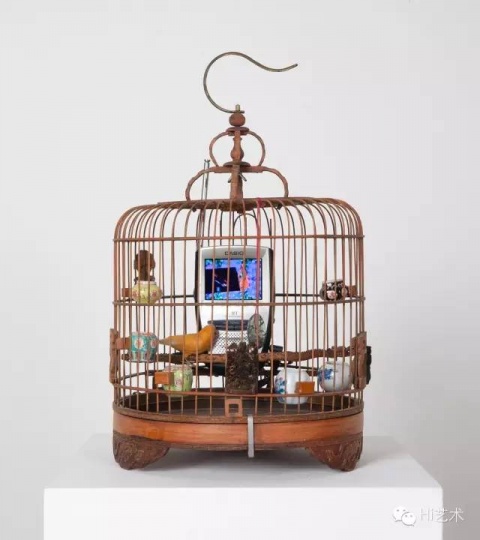 白南准 《Cage in cage》 45x27x27cm 综合材料 1996
