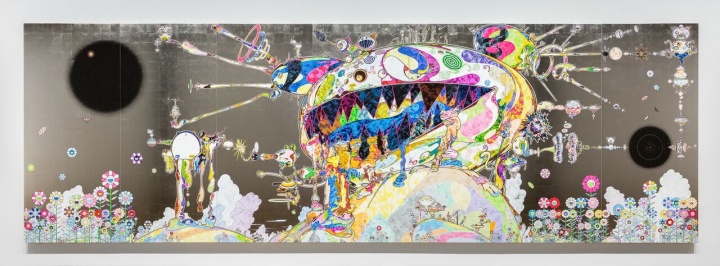 村上隆《无题》240×735cm 布面丙烯、金箔、铂金箔，内制铝框  2018  ©2018 Takashi Murakami/Kaikai Kiki Co., Ltd. All Rights Reserved