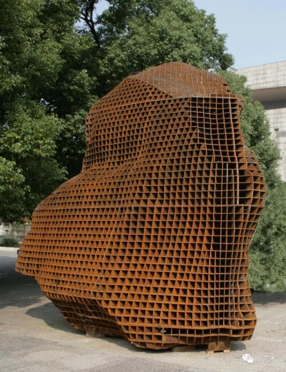 《长沙的沙》 高500cm 考顿钢 2009
