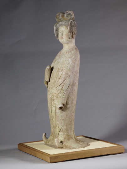 唐代灰陶加彩仕女俑 75.5×26.6cm 618-907 
台北故宫博物院馆藏
